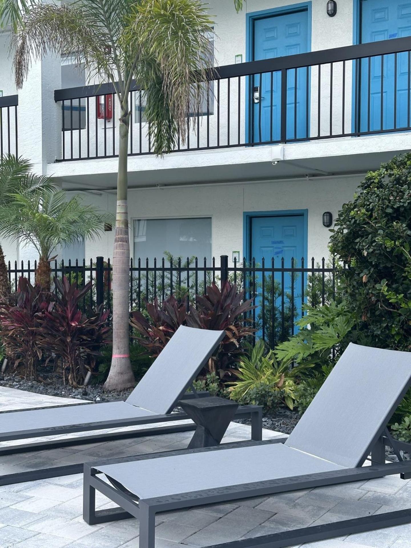 Oasis Bay Suites, Tampa, Busch Gardens, Usf Екстериор снимка